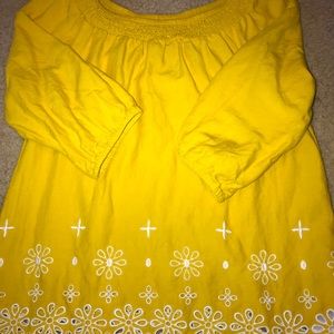 Old Navy children’s top